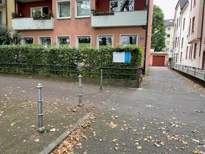 Eingang zur Praxis, Am Tiergarten 52 in Frankfurt